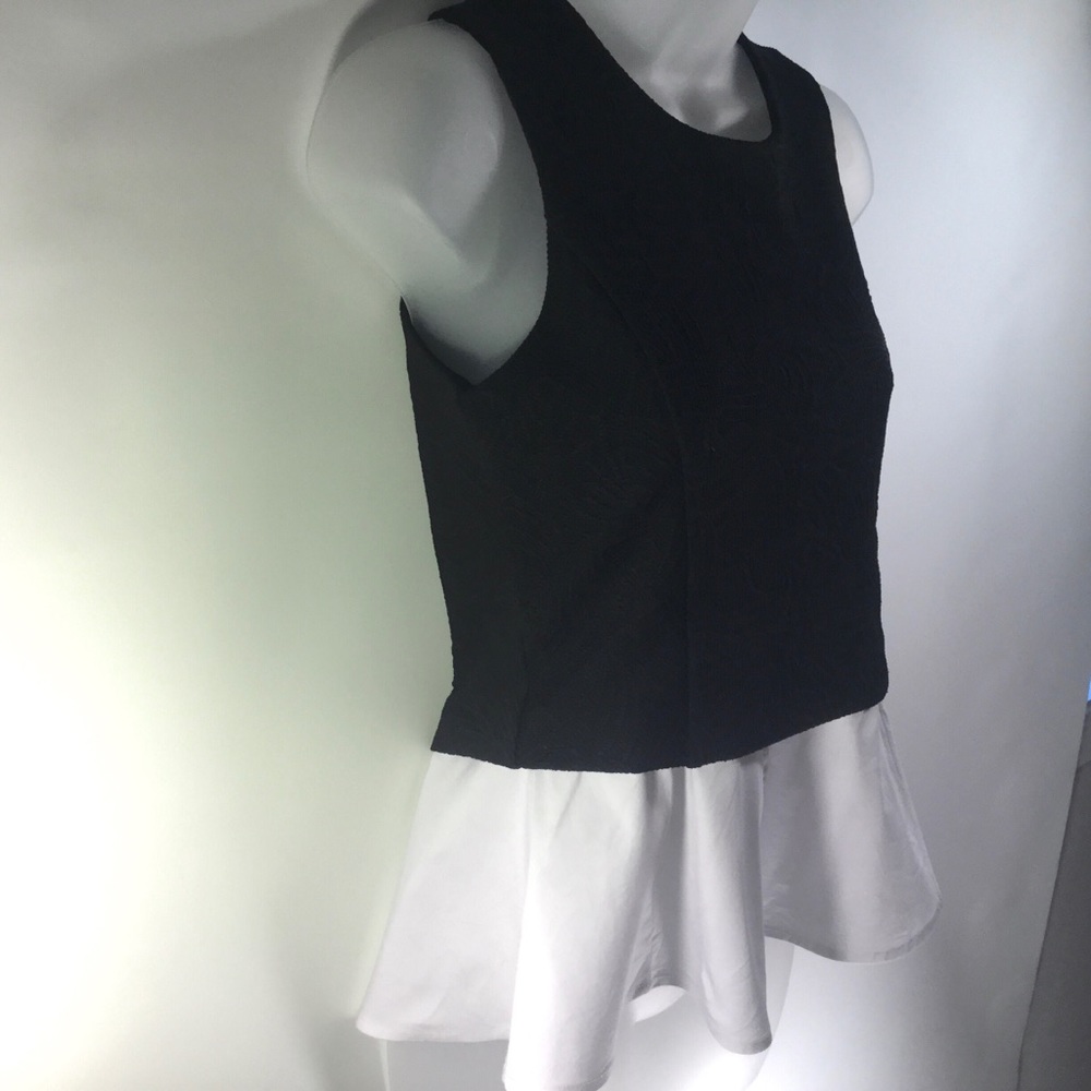 🍋7th Ave. NY & Co.Black &White Peplum Top SzXS🍋